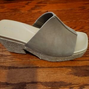 Platform size 8w shoes NWOT